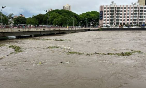 #Bahia: Rio Cachoeira sobe mais 3,5 metros e cidade tem enchentes na sede e na zona rural de Itabuna